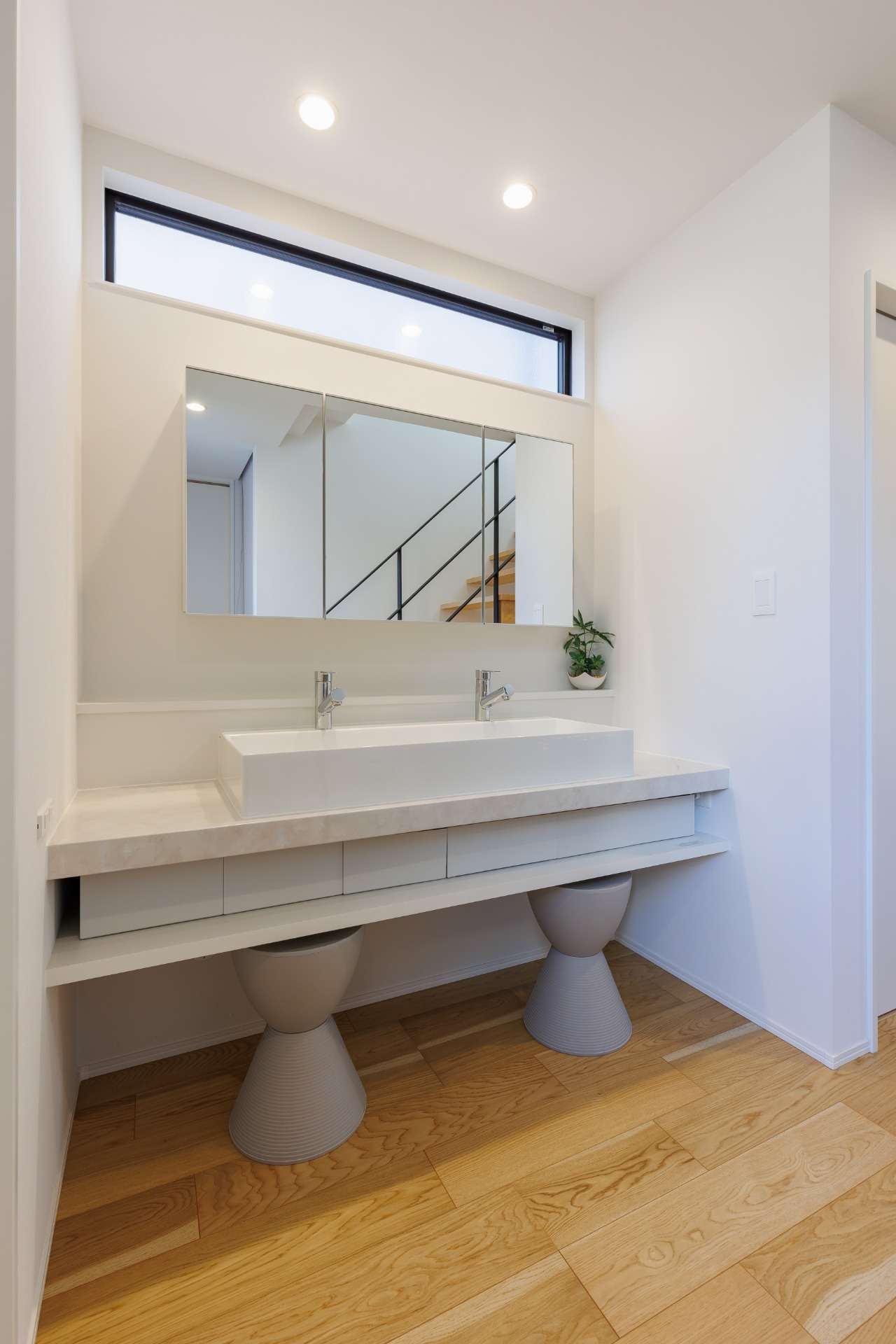 アイランドキッチンのL型LDKハウス