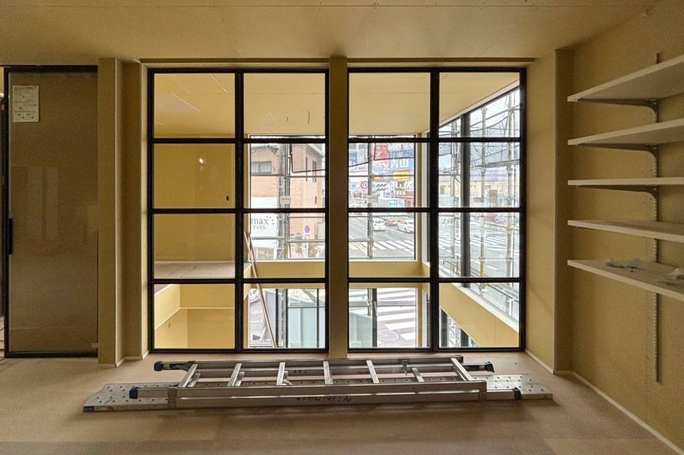 【新社屋工事】階段が設置❗光と風が見えてきました